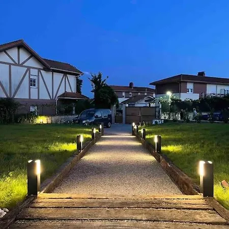 Casa Independiente Con Jardin *