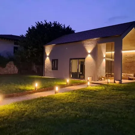 Holiday home Casa Independiente Con Jardin Cubas (Cantabria)